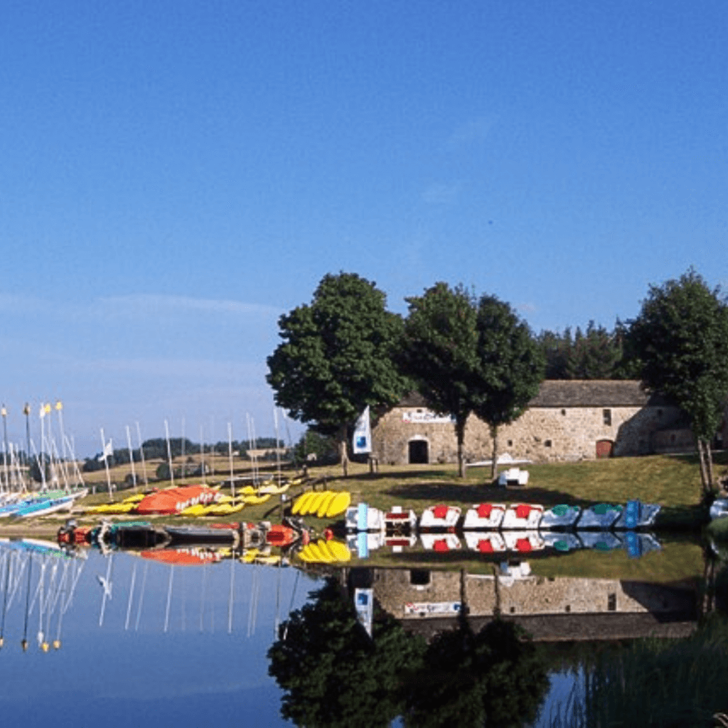 Que faire en Ardèche - base de loisirs au Lac du Devesset