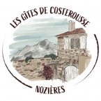 logo final des gites de costerousse, dessin d'un gite en pierre avec volets et portail blanc, et montagne en fond