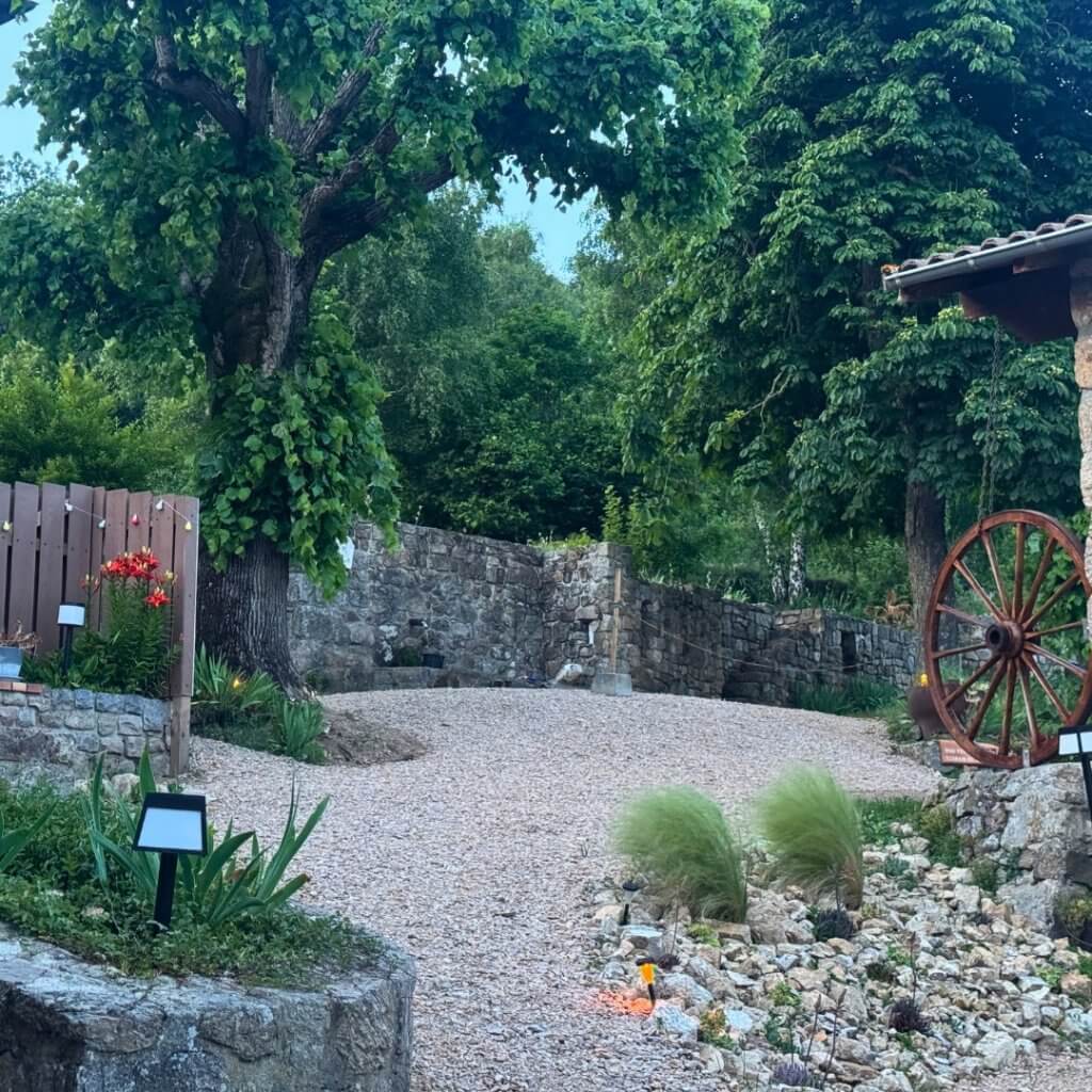 jardin-exterieur-lacomballe-