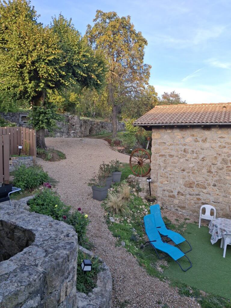 3533ac24-b0c0-41db-929f-523265eeff4f